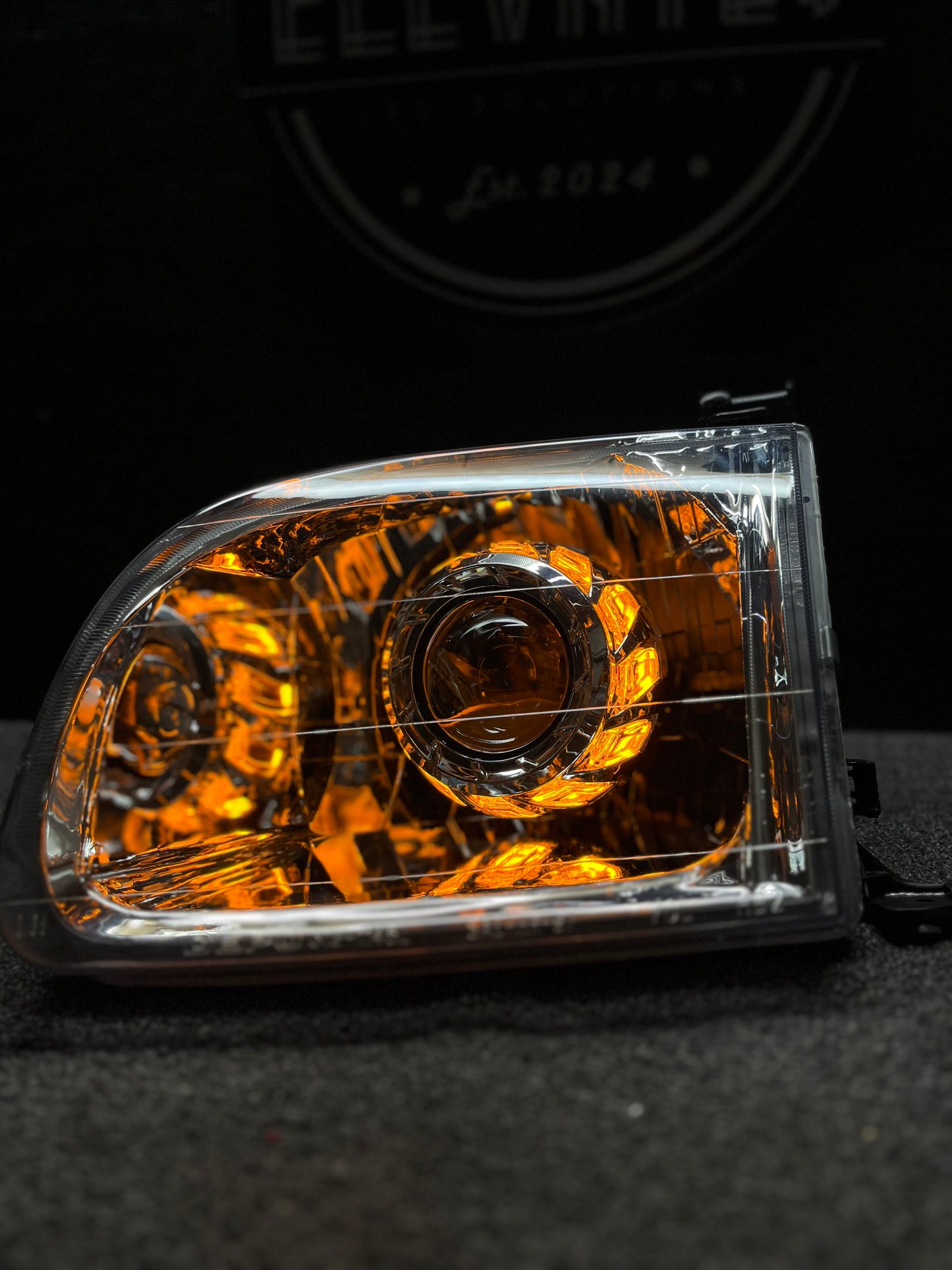 00-04 Tundra Headlight Builder