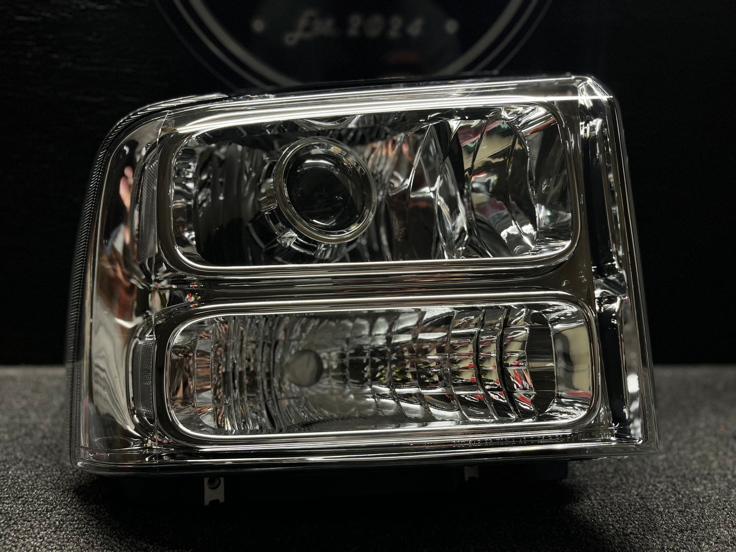 05-07 SuperDuty Headlight Builder